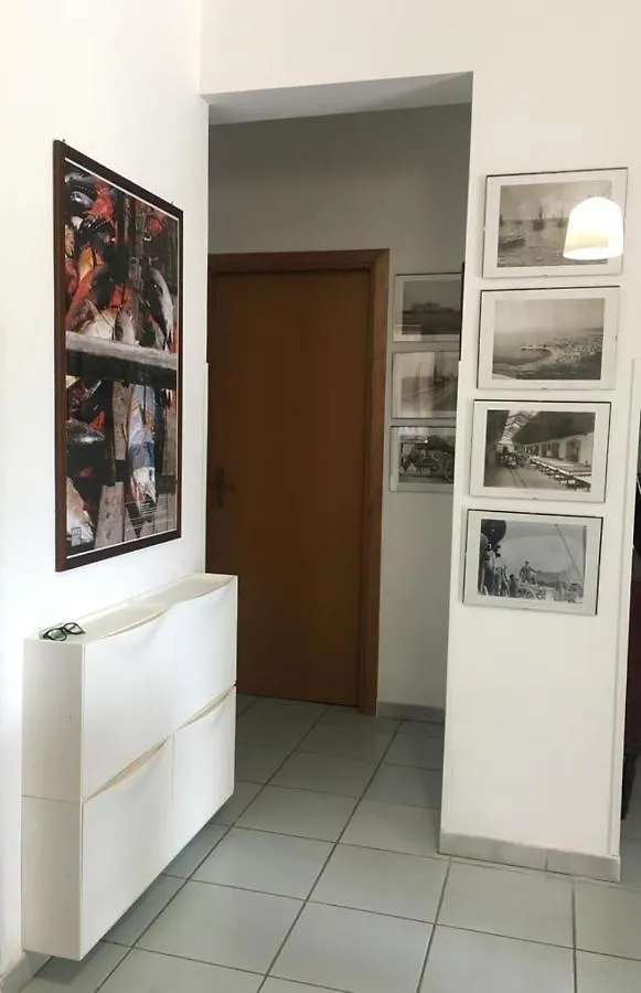 カステッランマーレ・デル・ゴルフォ Casa Fratimeヴィラ ヴィラ